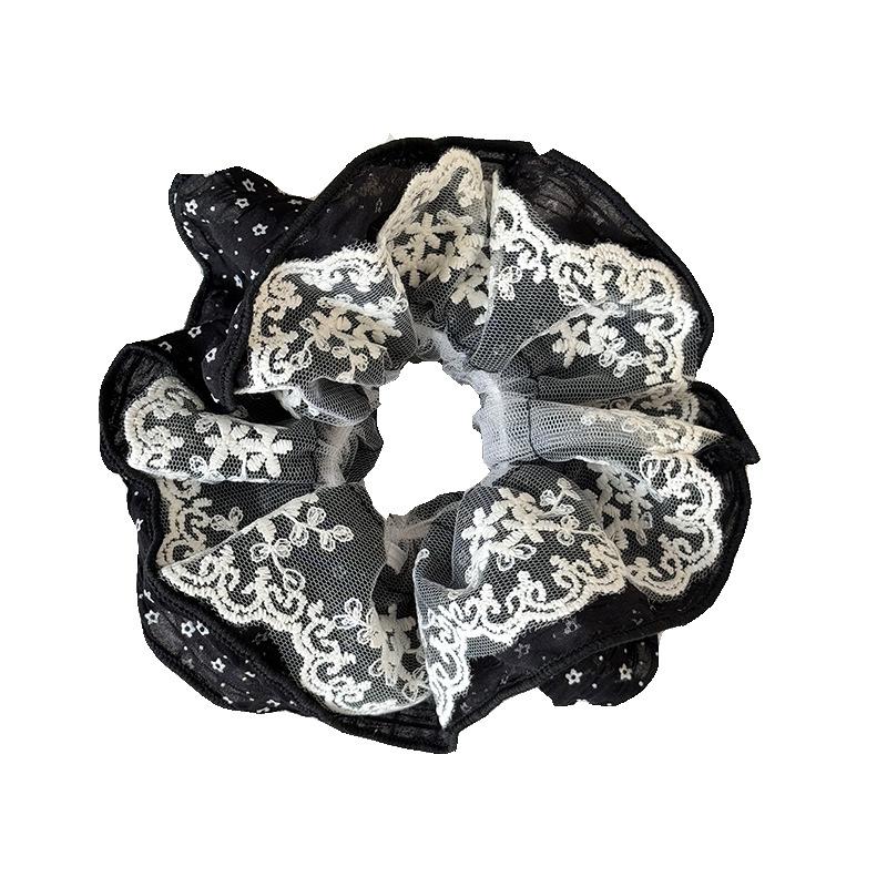 Kleiner floraler Spitzen-Haargummi im französischen Waldstil, elegant, modisch und süße Dutt-Frisur