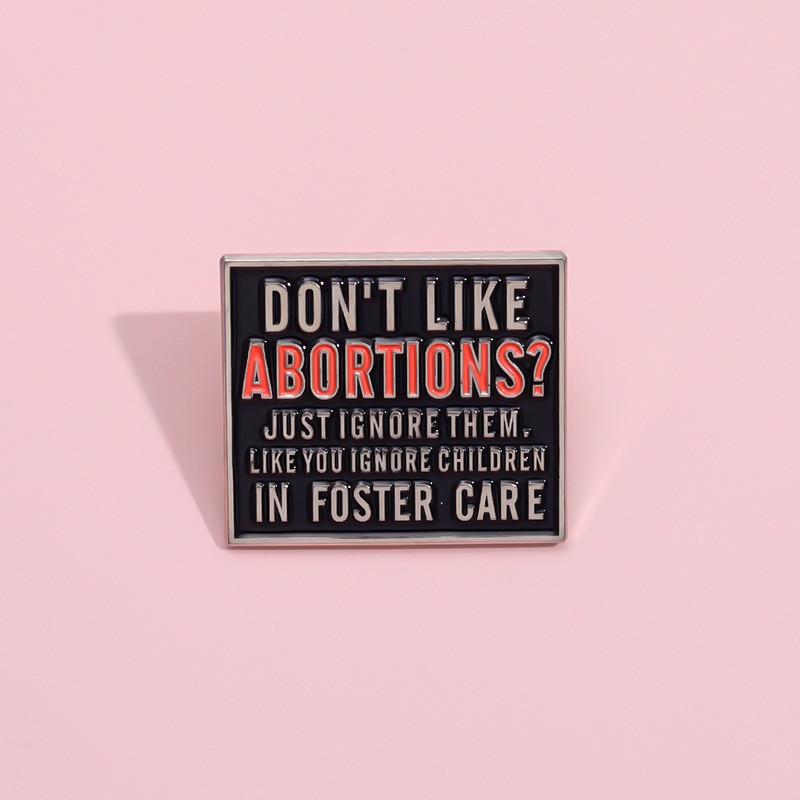 Modern Black Geometric Letter Brooch Featuring Unique Design For Individualistic Fashion Statements