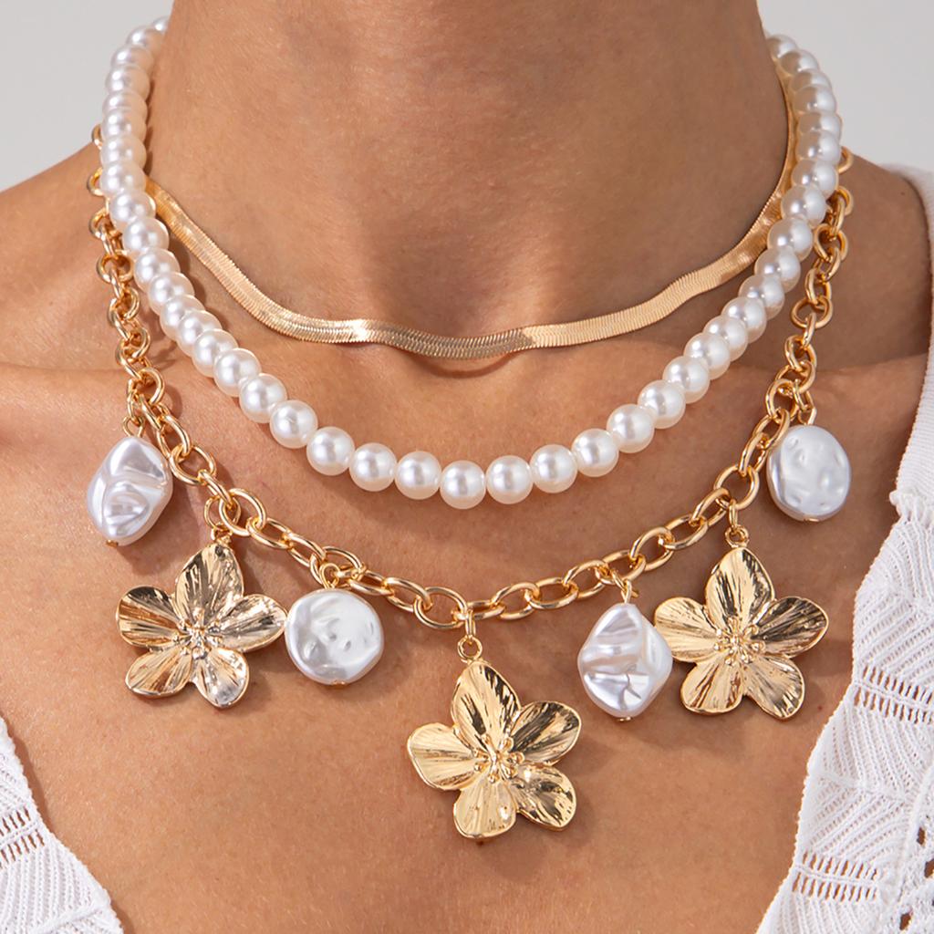 Niche imitation pearl beaded snake bone chain necklace, flower pendant stacked collarbone chain jewelry women