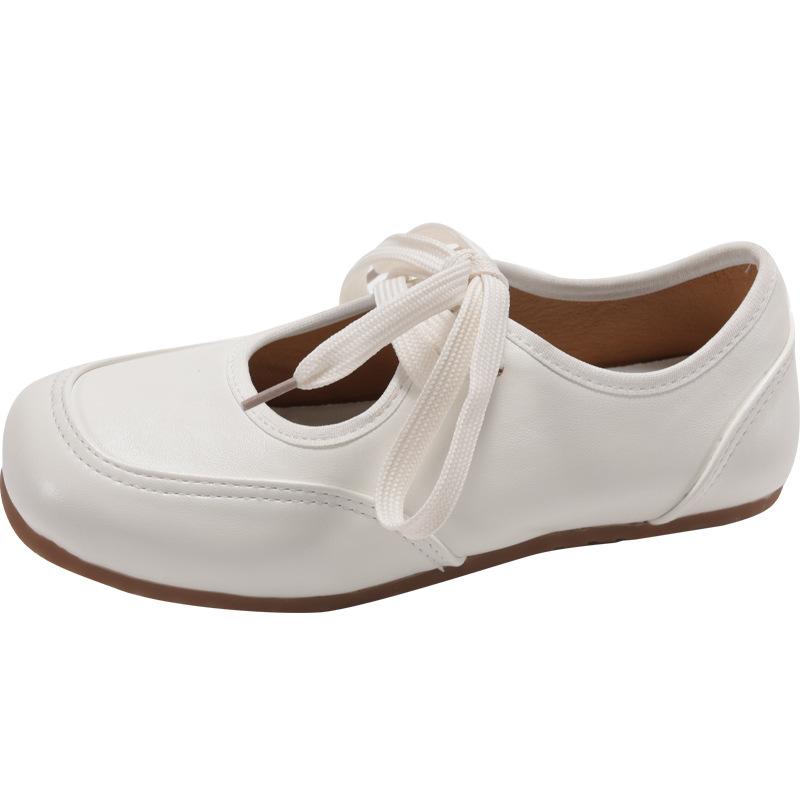 White retro French ballet flat-soled single shoes women's 2025 new spring skirt shallow mouth Mary Jane shoes