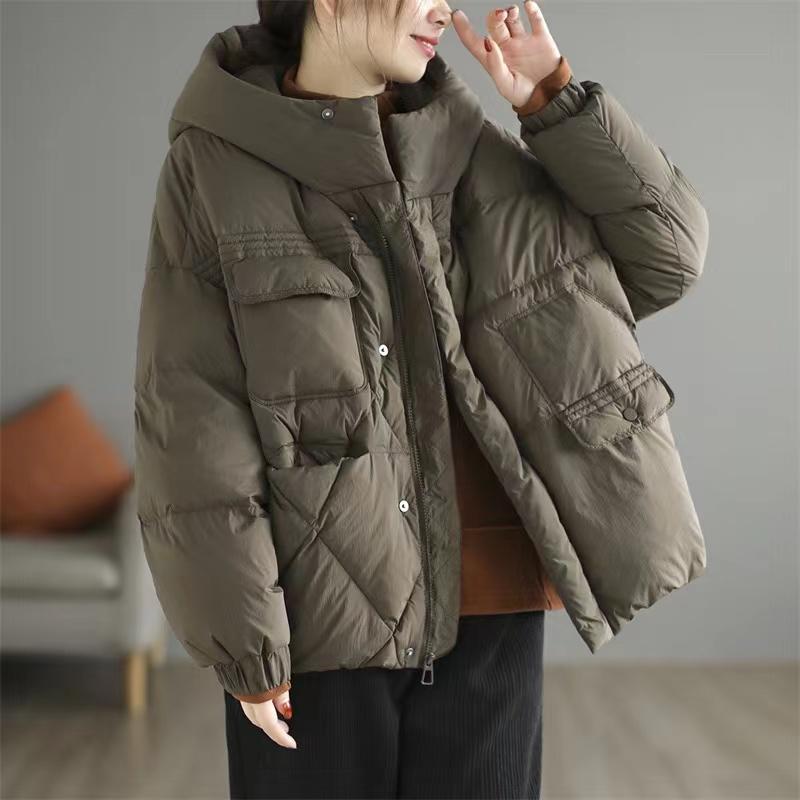 Giacca corta in piumino invernale da donna alla moda, cappotto caldo con cappuccio in piuma d'anatra bianca