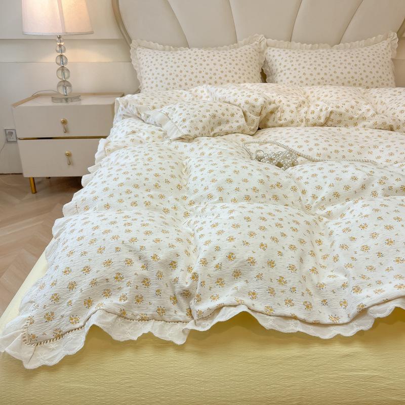 Double Yarn Bedding Four-piece Set, Skin-friendly, Breathable and Washable, Hollow Lace Quilt Cover, Bed Sheet Pillowcase Set