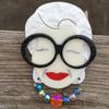 New Elegant Queen Elizabeth II Acrylic Brooches for Women's Clothing Glitter Crown Granny Figure Badges Pins Brooch Cute Jewelry