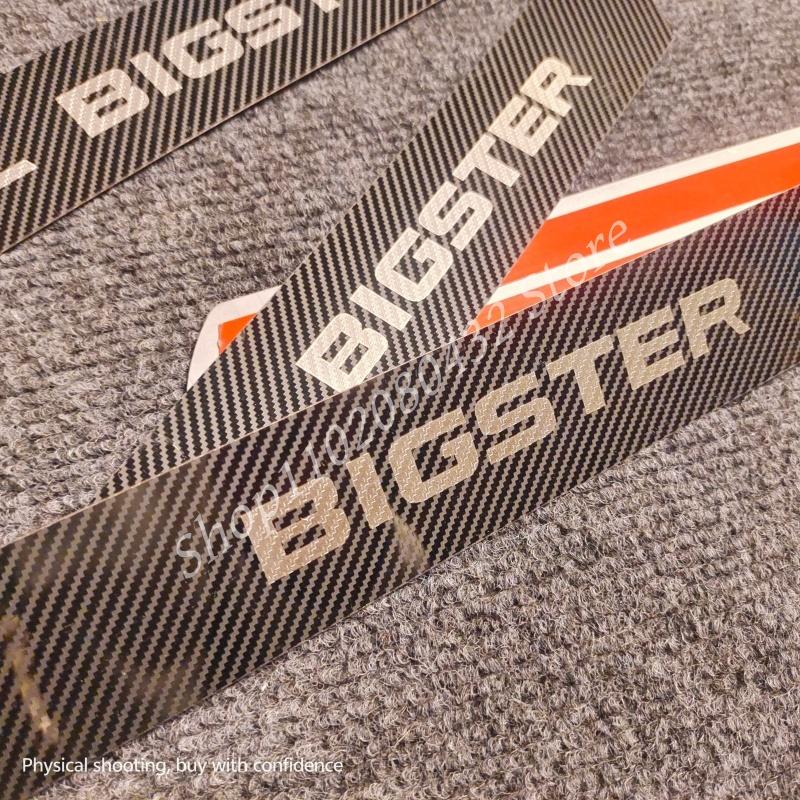 PER DACIA BIGSTER 2024-2025 Adesivo Acciaio Inossidabile Protezioni Battitacco Soglia Pedale Rivestimento Accessori Auto