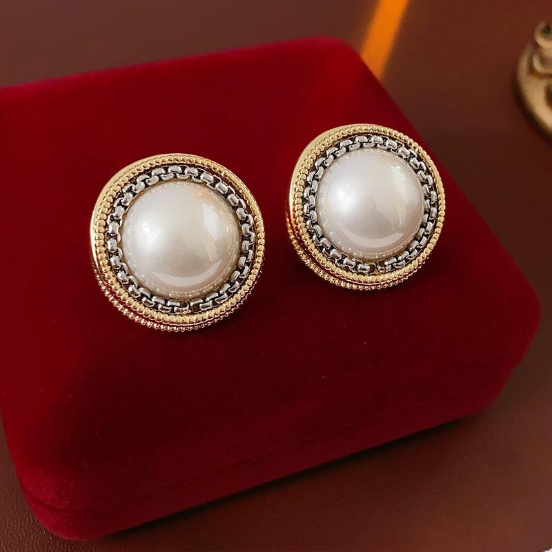 Middle Aged Round Retro Palace Style High-end Earrings