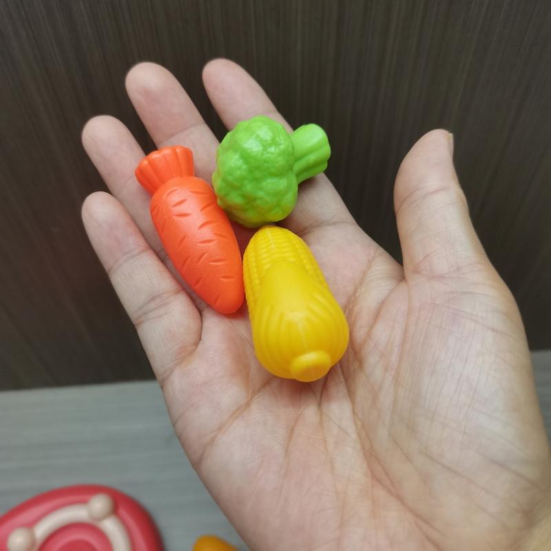 Set di 18 Pezzi Giocattoli da Cucina per Bambini Pentole Giocattoli da Cucina Frutta da Tagliare Giocattoli da Fingere Regalo di Natale