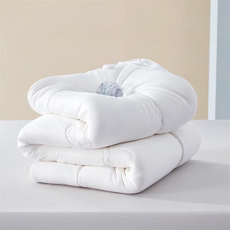 

Mercury Home Textiles 50% Soy Fiber Four-Season Quilt, 200x230cm