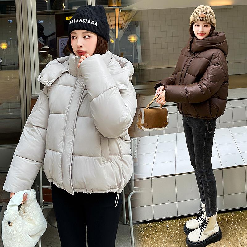 Women’s Short Detachable Hood Windproof Thicken Warm Winter Jacket With Raglan Sleeves