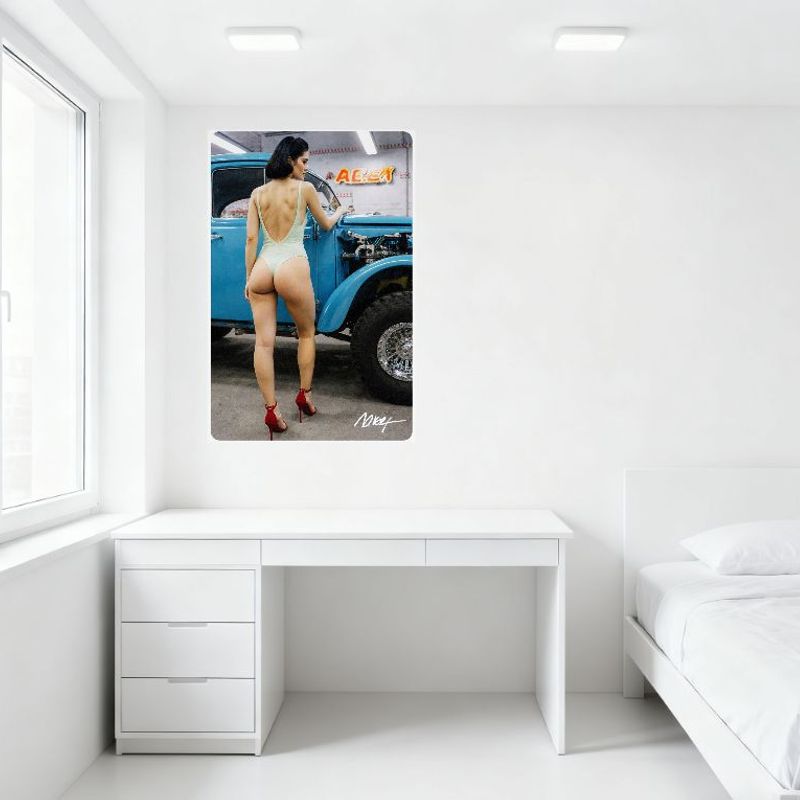Seksowny body bez pleców dla kobiety z vintage niebieską ciężarówką, otwartą maską, blaszany znak, metalowy plakat - Dekoracja ściany domu, baru, kawiarni, Moda Samochód - R