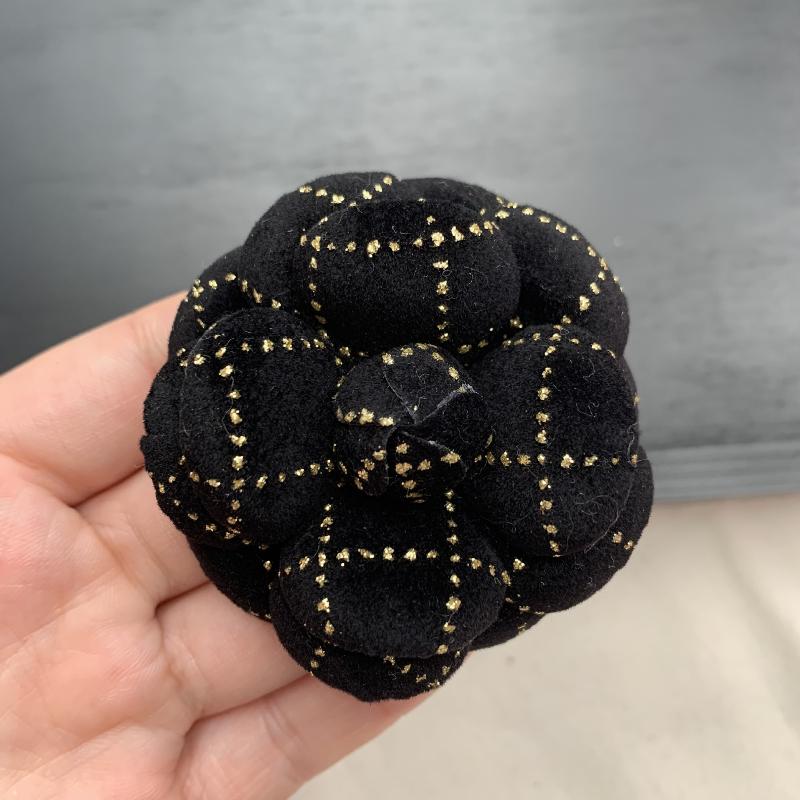 French Style Fabric Camellia Brooches Vintage Elegant Flower Lapel Pins For Women Fashion Wedding Party Badge Accessories Gifts