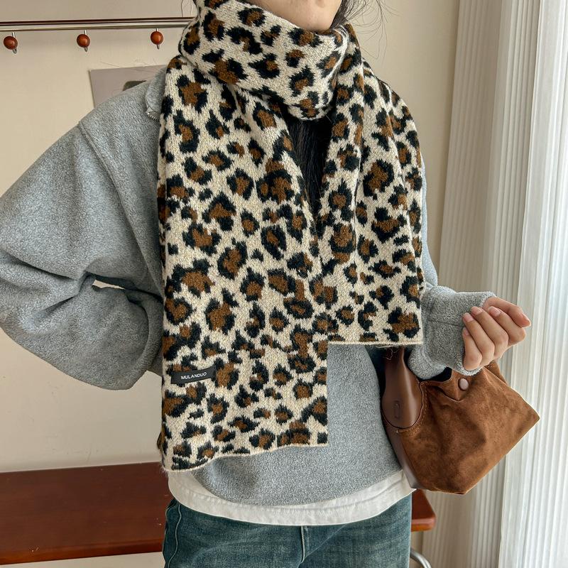 Korean Version Blended Retro Leopard Print Scarf Female Autumn and Winter Internet Celebrity Warm Fashion Spice Girl Knitted Scarf
