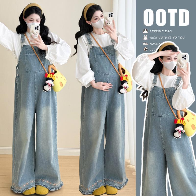 

2026 Retro Washed Blue Embroidered Straight-Leg Denim Overalls with White T-Shirt Set M