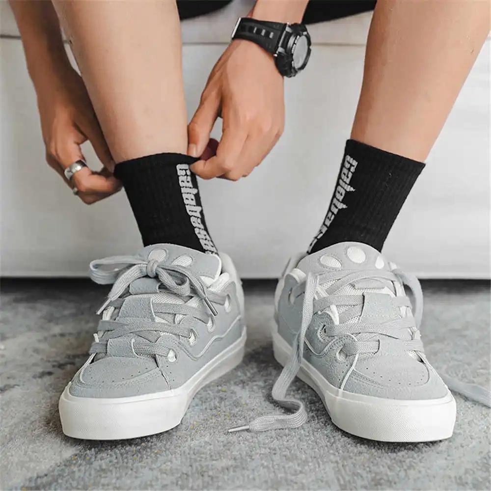 Fashion Number 44 Anti-skid Classic Dress Heels Retro Men's Sneakers Casual Dress Shoes Men Sport Models School Sapatos Items