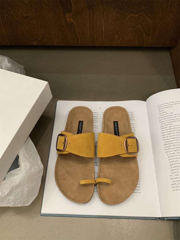 

Set of toe flat-bottomed cool slippers women s fashion 2025 summer new with skirt beach slippers 2025 40