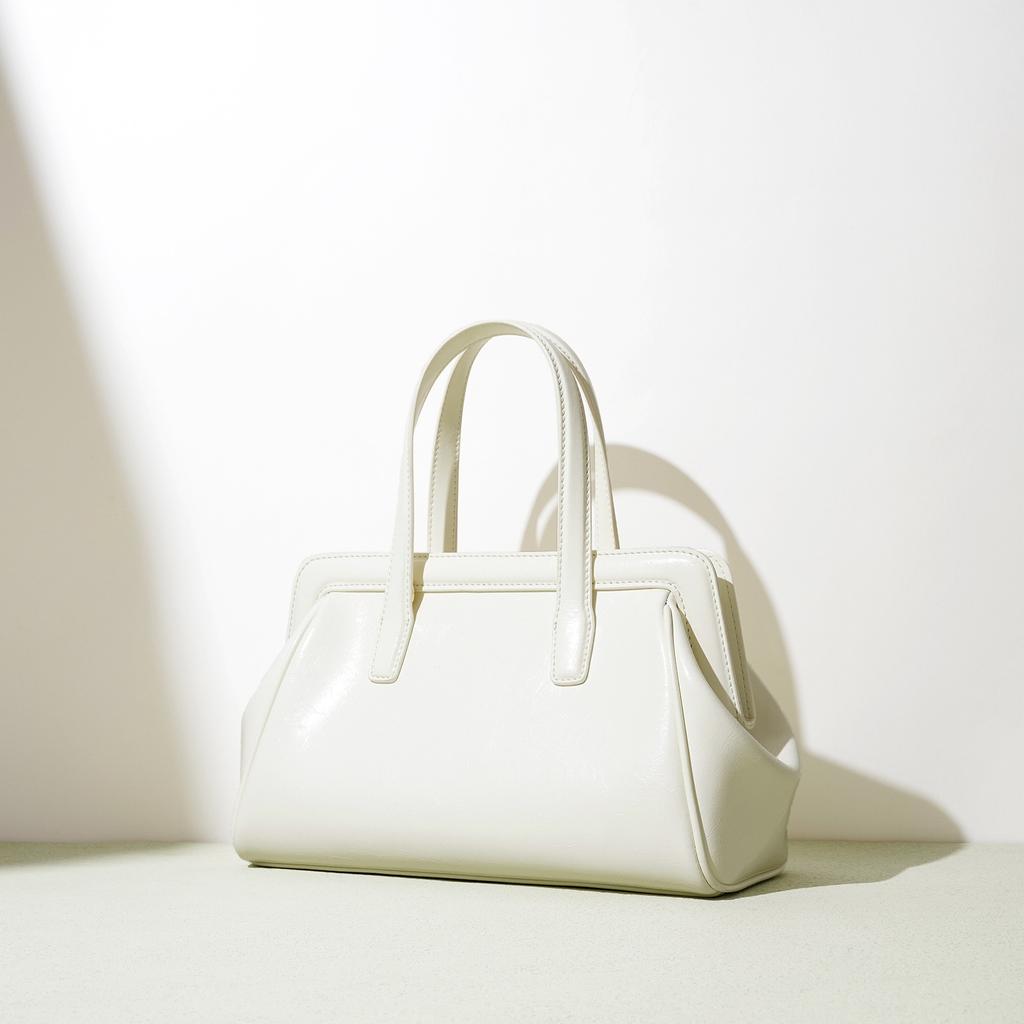 New Simple and High-end Handbag Niche Messenger Bag Women's Commuter Fashion Shoulder Bag