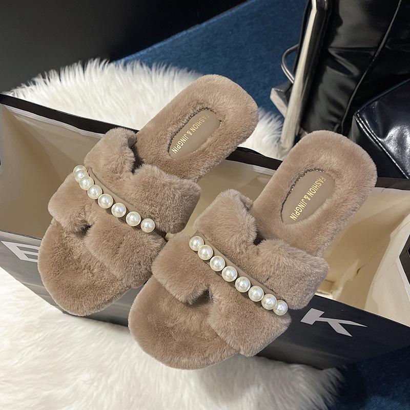 Korean version of fairy wind fluffy slippers female outer wear 2025 autumn and winter new Internet celebrity super fire fashion flat bottom cotton dra