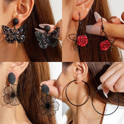 Personalisierte und kreative dreidimensionale dunkle Schmetterlings-Steckohrringe, süßer und cooler hohler Nischen-Ohrschmuck