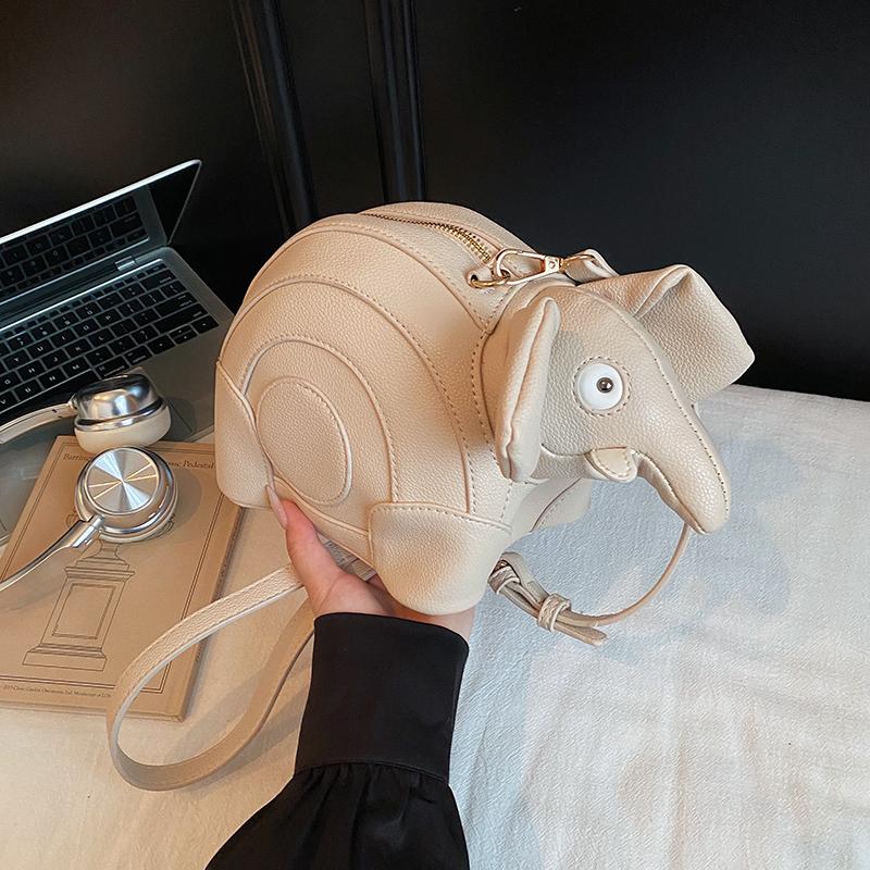 Women's casual fashion creative baby elephant bag large capacity new funny commuter bag