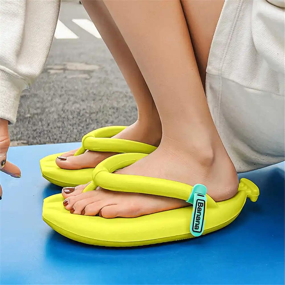 Fashion Beach Bath Does Not Slip Men Comfortable Slipper Sandals Gold Shoes Cheap Maculino Tennis Sneakers Sports Comfortable