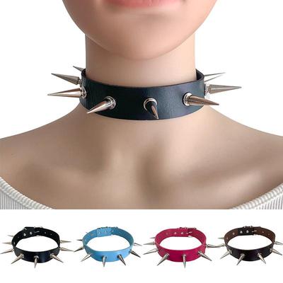 Punk Tarzı Sivri Uçlu Zımbalı Choker Kolye Köprücük Kemiği Zinciri ile