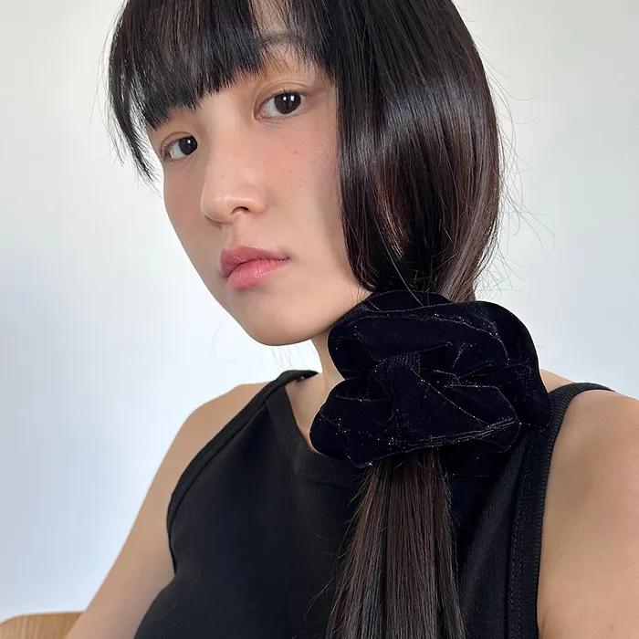 twinkle velvet scrunchie - black
