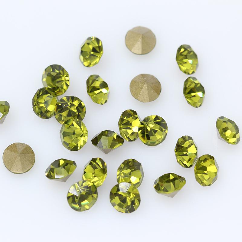 Large Round Colored Pointed Back Glass Rhinestones for DIY Phone Cases and Nail Art.