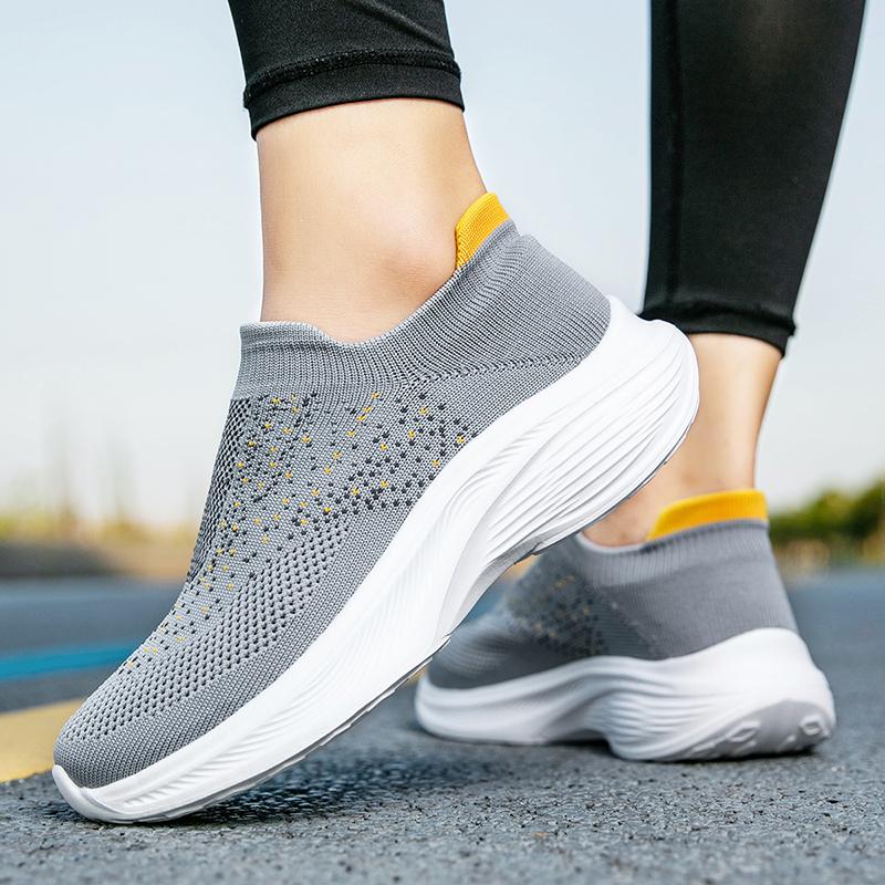 Fashion New large size ladies flying woven fashion women's shoes comfortable mesh surface breathable casual shoes sneakers