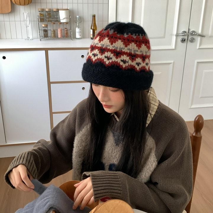 

Шляпа женская зимняя из смесовой шерсти, ретро вязаная шерстяная шляпа-ведро, новая универсальная жаккардовая теплая шляпа-горшок M（56-58cm）