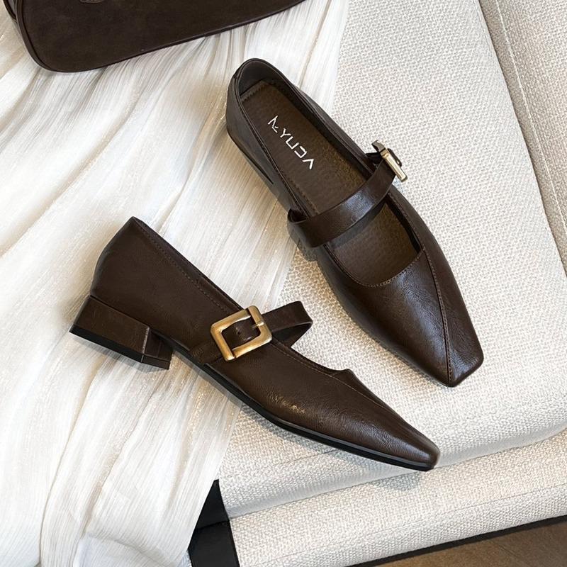 

Loafers with A Single Shallow Opening, New Style, Retro Square-toe Leather Shoes 39 світло-коричневого кольору