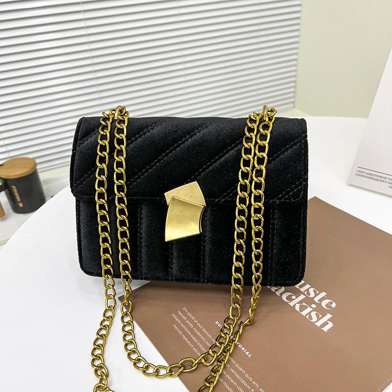 New Women's Crossbody Bags Small Square Velvet Soft Chain Buckle Flap Bags Casual Shoulder Messenger Bag
