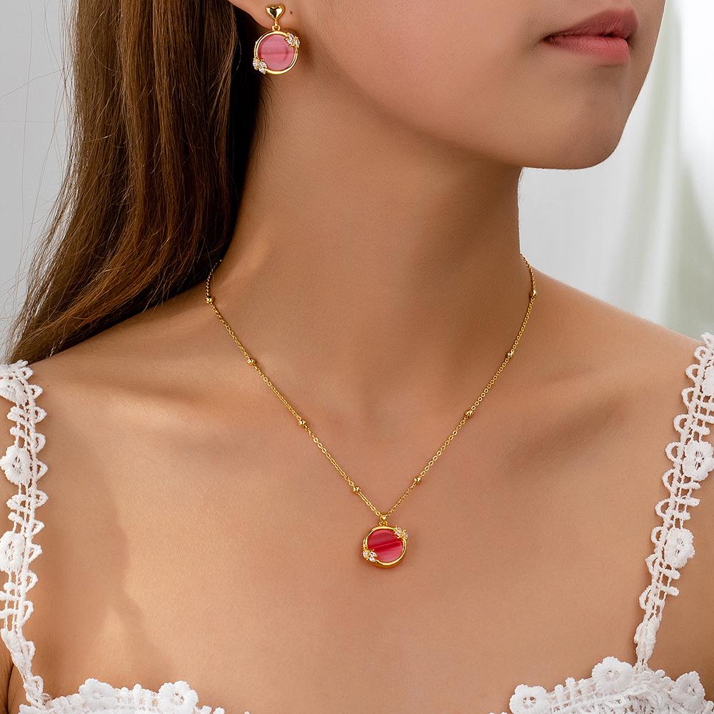 

Французский стиль нишевая личность простой розовый эмалевый дворцовый круглый набор серег-сережек