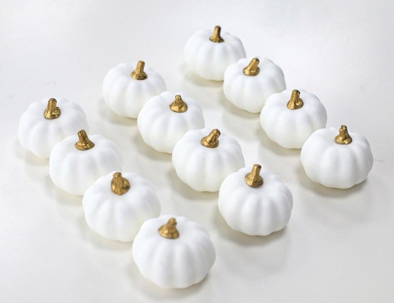 12pcs/set Halloween Foam Decor Set Simulated Small Pumpkin Maple Leaf Pinecone for Party Props Photo Shooting Home Decoration