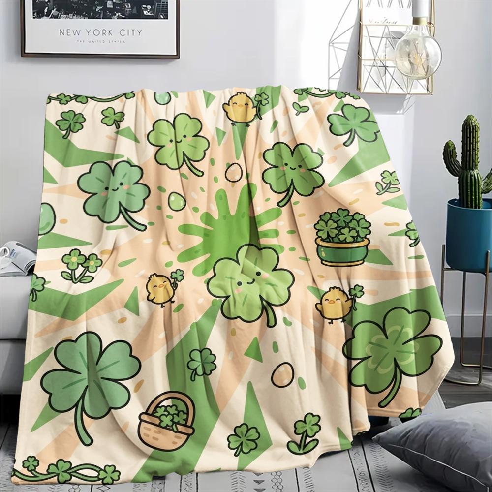 1Pc Leaf Clover Print Flannel Blanket, High Quality Comfortable for All Seasons, Home Decor, Warmth and Comfort, Perfect for Christmas Gifts W58