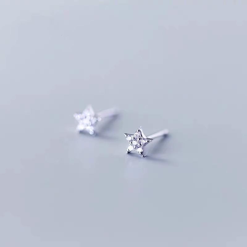 

Серьги-гвоздики со сверкающими бриллиантами и звездами, женские простые, легкие, роскошные серьги из циркония, серьги в стиле нишевого дизайна