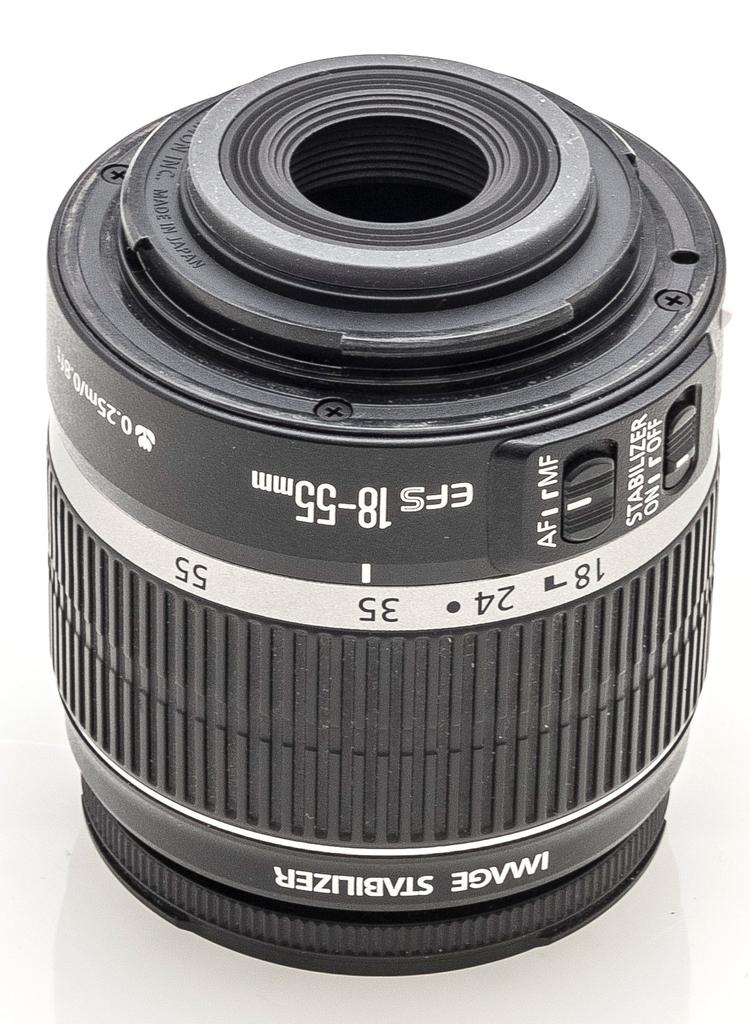 Canon IS Standard-Zoomobjektiv EF-S18-55mm F3.5-5.6 (APS-C kompatibel)