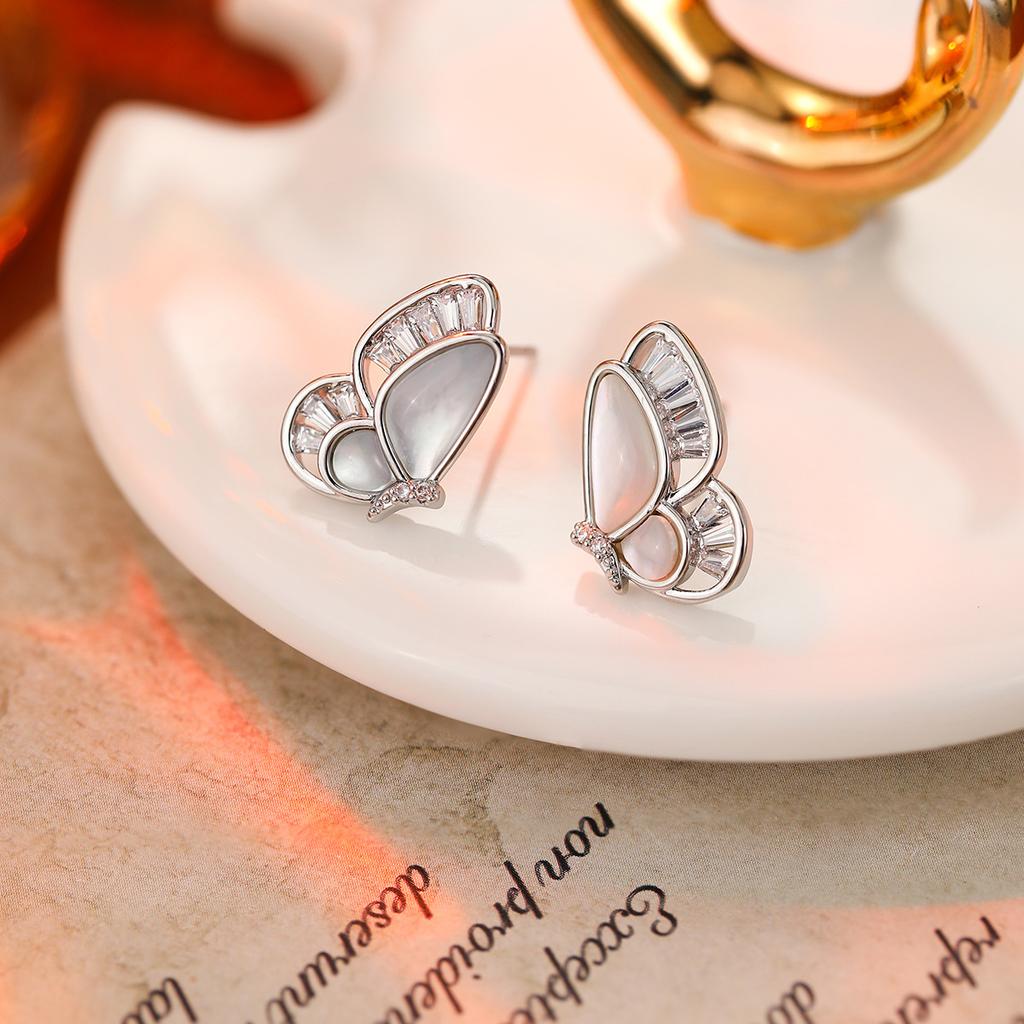 Hochwertiger Luxus Natürliche Muschelohrstecker S925 Silbernadel Ohrringe Leichter Luxus High-End Stil Temperament Ohrringe Frauen