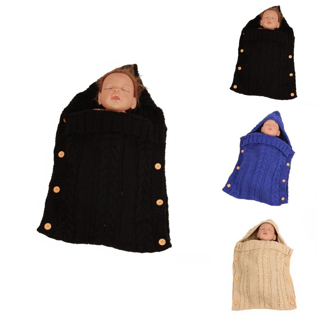 Dětský pletený spací pytel s knoflíky pro pohodlí a teplo kojence a batolete