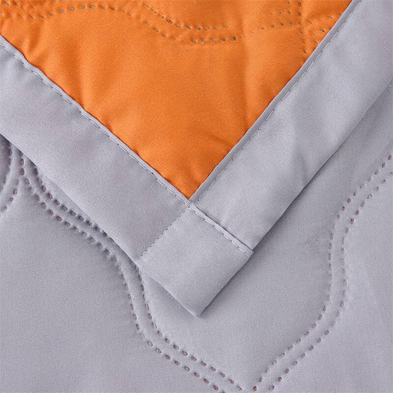 Yuan Zhi Wei Trendy Bear Summer Cooling Quilt