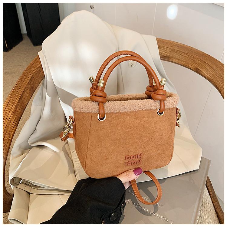 Ielgy Fresh Cute Plush Handbag Autumn Winter All-Match One-Shoulder High-End Messenger