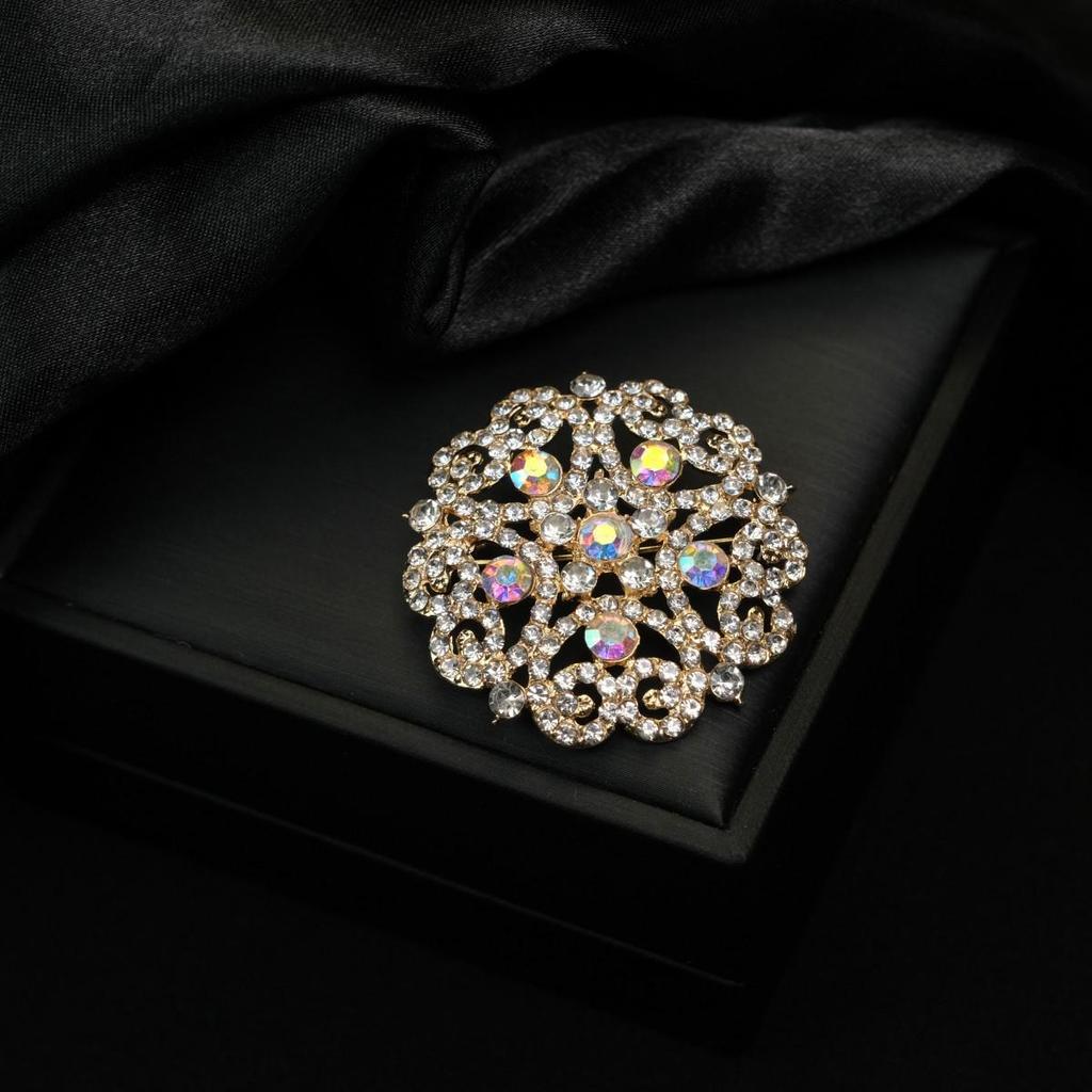 Gold & Diamond Vintage Butterfly Brooch - Versatile Women's Pin Jewelry