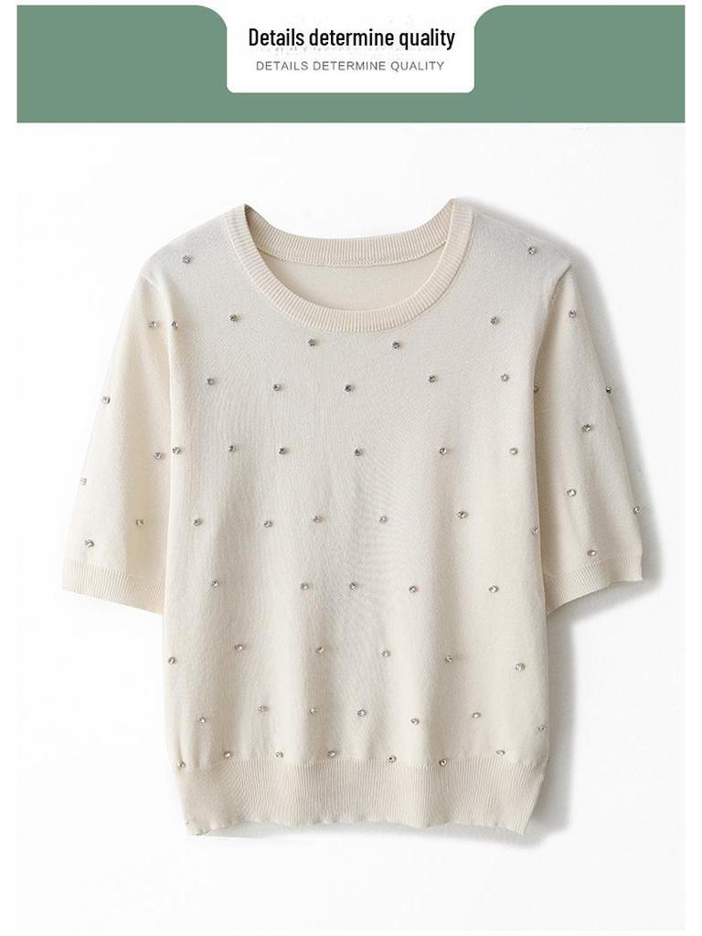 Damski zakrzywiony sweter dzianinowy z okrągłym dekoltem zdobionym koralikami - Krótki rękaw, wysokiej klasy letni top