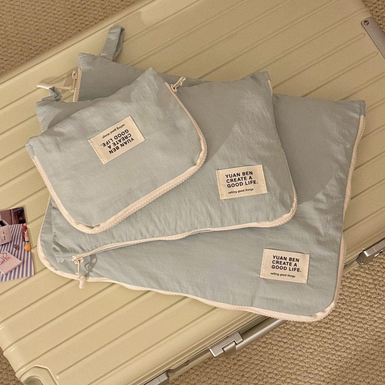 

Водонепроницаемый дорожный чемодан-органайзер для одежды и нижнего белья Small синий/серый