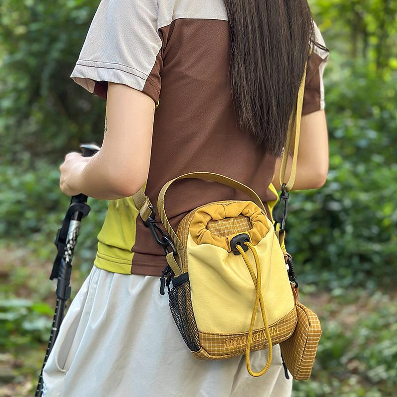 Fashion Versatile Shoulder Bag Mobile Phone Water Cup Integrated Lightweight Kettle Crossbody Bag Premium Small Bag