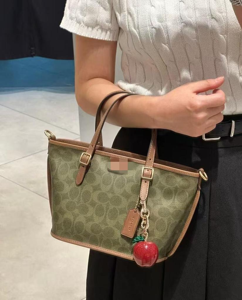 Coach Retro Flower Taxi Tote Handbag - Fashionable Shoulder & Crossbody Basket Bag