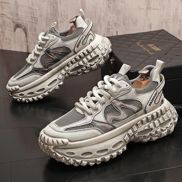 

Стара підошва, татові кросівки, товста підошва, приховане збільшення зросту, сітка, дихаючі, модний тренд, чоловіче взуття, нішеве трендове взуття 44