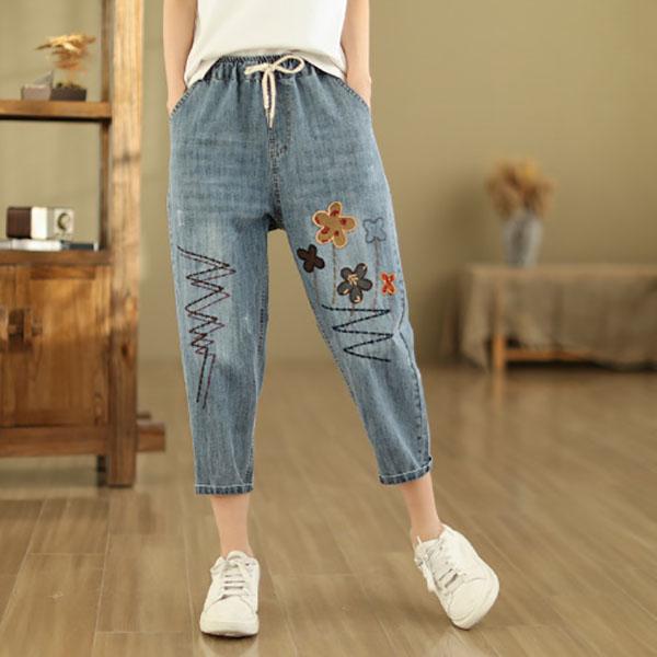 Frühlings- und Sommer-Modestil Damen Vintage Stickerei Jeans Damen Lässige Blumen-Denimhose Zerrissene Haremshose