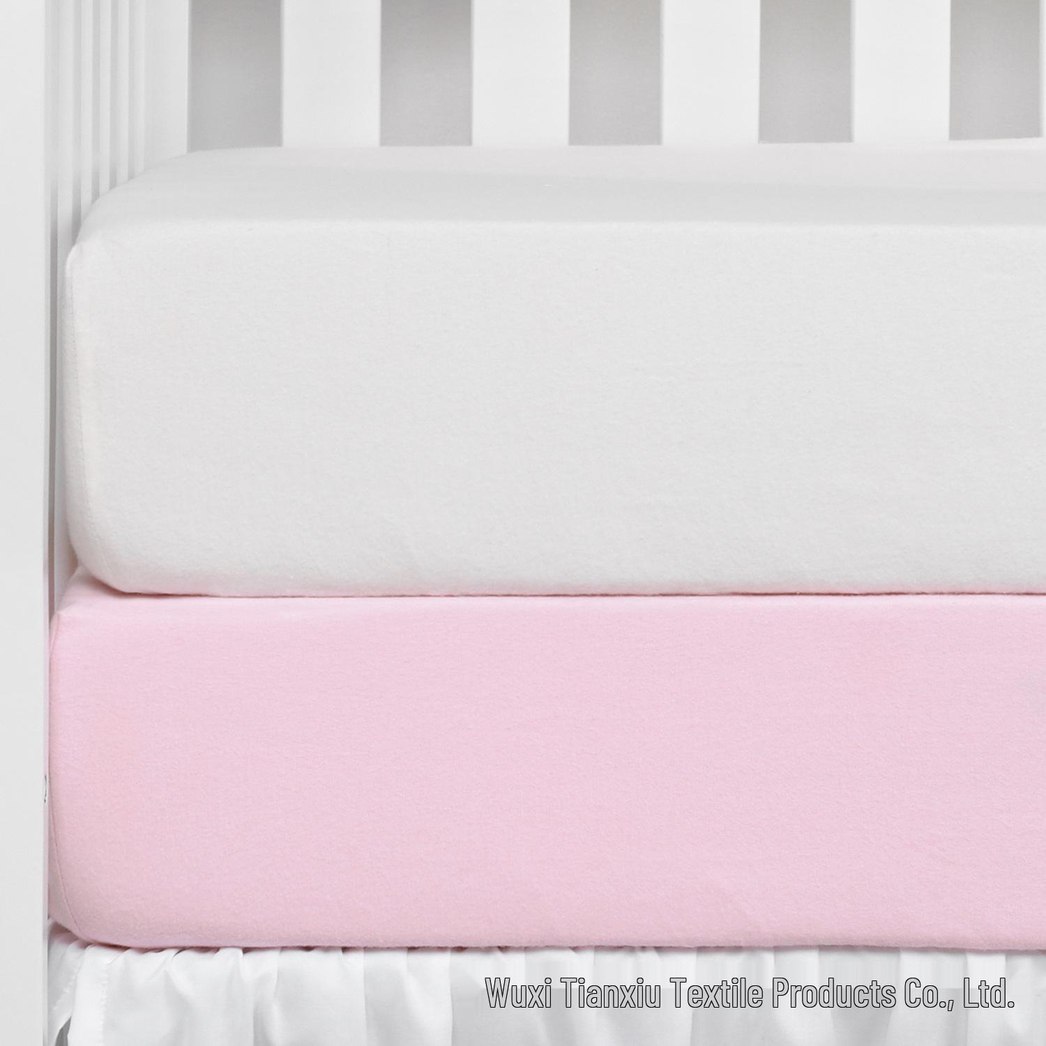 

Комплект простыней для детской кроватки Mini - мягкое постельное белье из хлопковой фланели для новорожденных, однотонный, 2 шт. розовый/белый