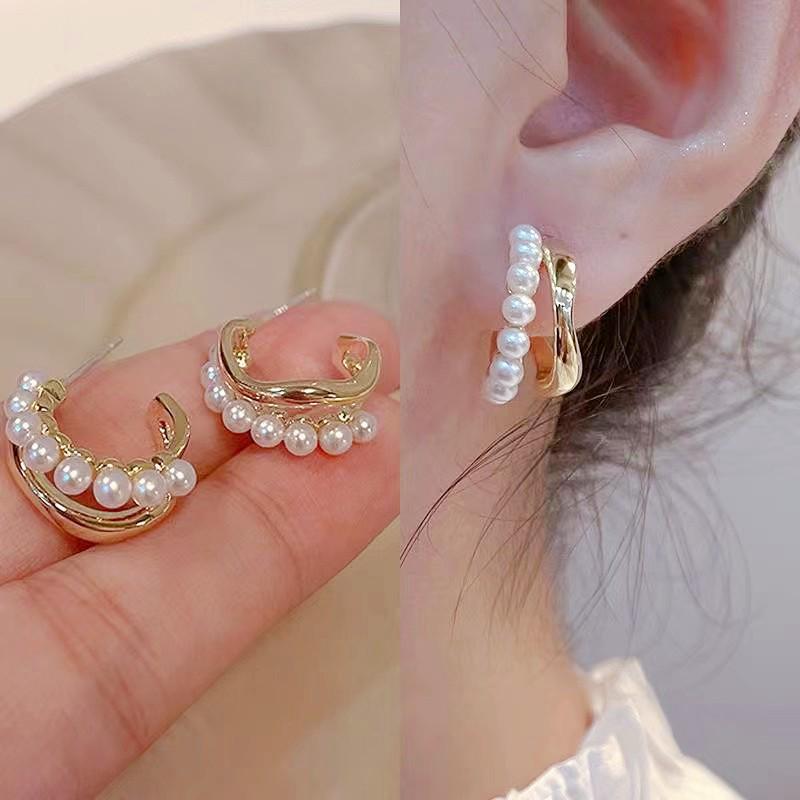 Korean Elegant Pearl Stud Earrings for Women: Versatile, High-Class Style Jewelry