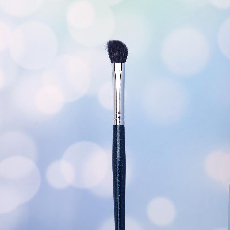 Cangzhou Little Waist Real Wool Makeup Brush Set - Professional Highlight, Eyeshadow, and Eyelash Comb