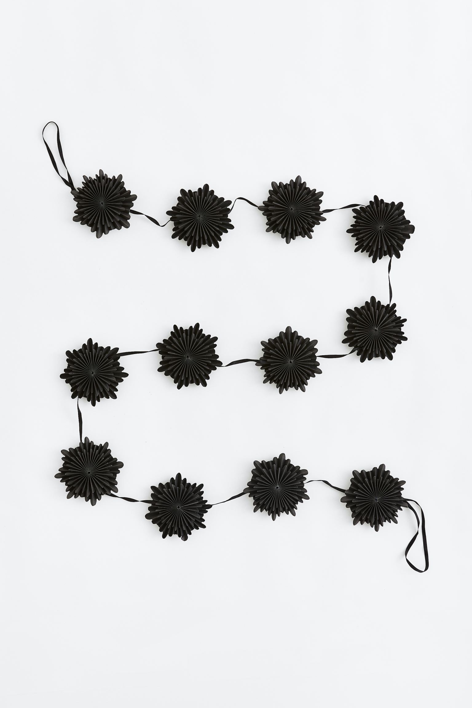 

Flower garland